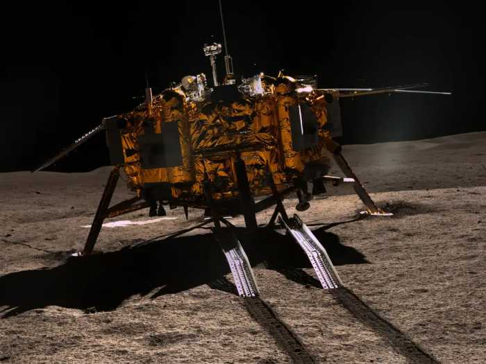 月球背面发现外星物质！探索以来第一次，中国玉兔二号看到了